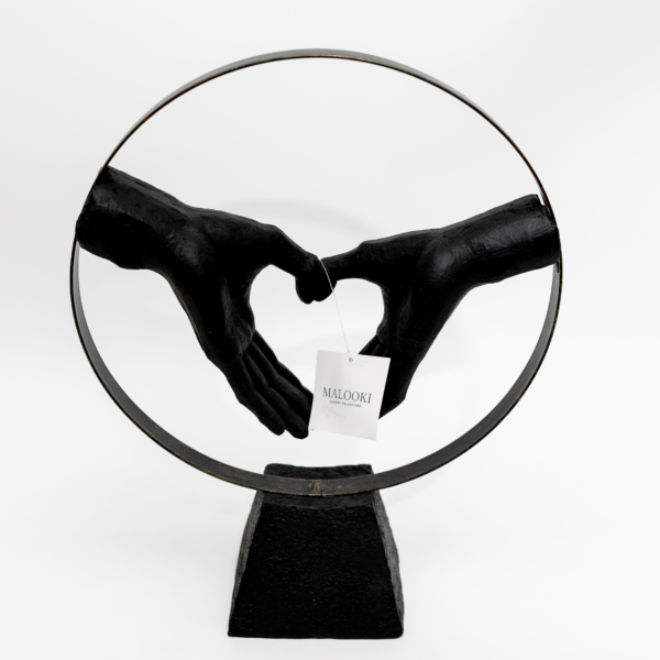 Sculptura maini inima metal/polirasina